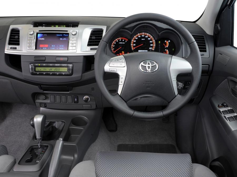  Toyota Hilux Double Cab 2011 года  (ZA) (фото 19 из 20)